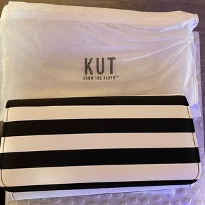 Kut From the Kloth tri fold wallet
